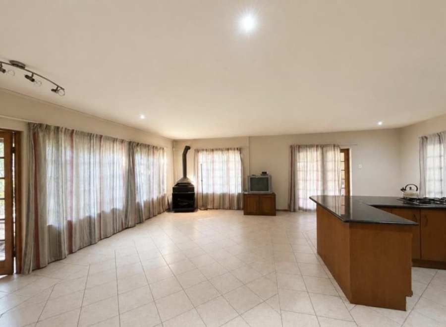 To Let 3 Bedroom Property for Rent in Cashan North West